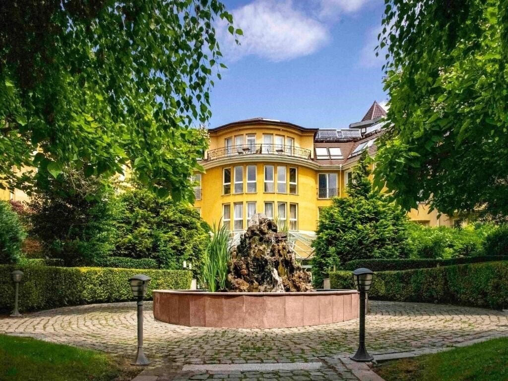 Готель Park Inn By Radisson Sofia 4*