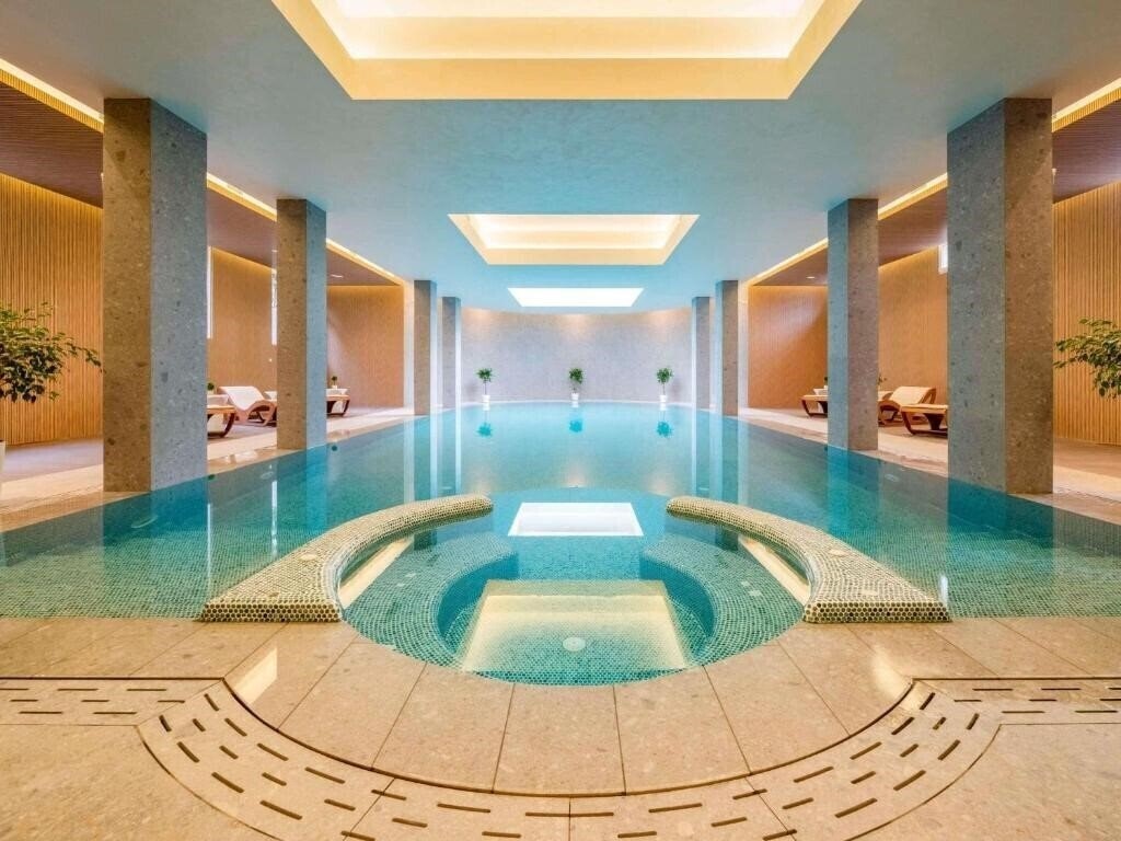 Готель Park Inn By Radisson Sofia 4*