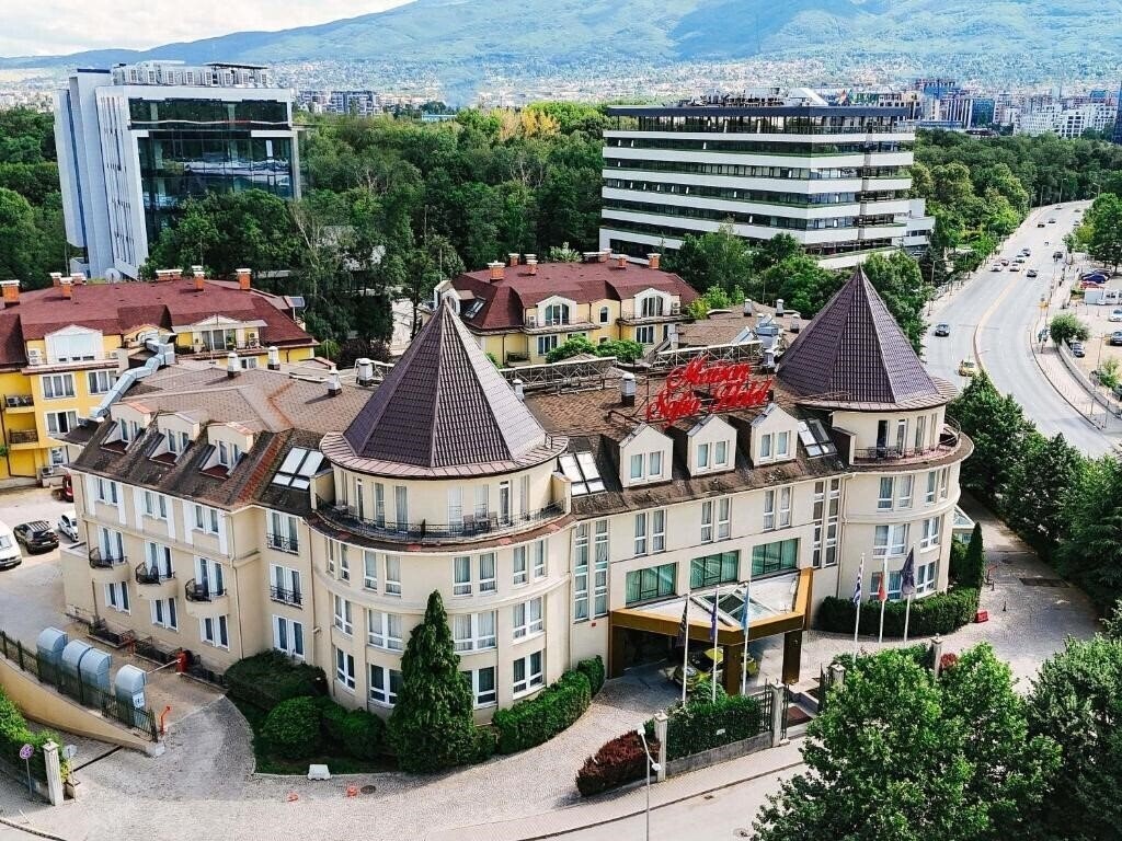 Фото Park Inn By Radisson Sofia 4*