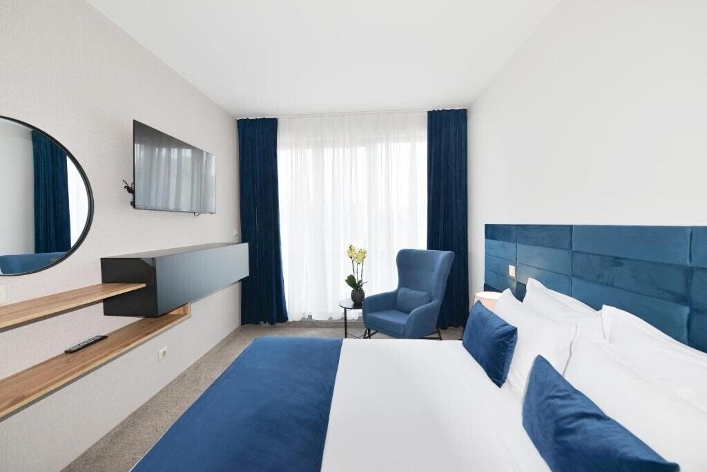 Фото Art Plaza Hotel 3*