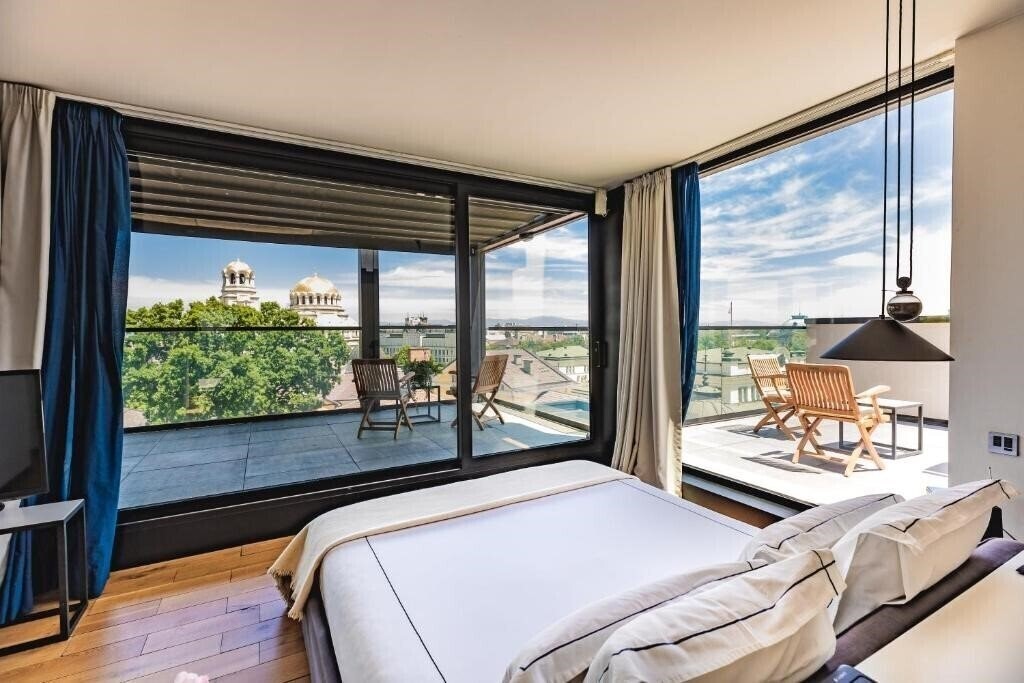 Готель Sense Sofia 5*