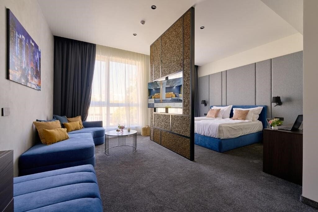 Готель Adella Boutique Hotel 4*