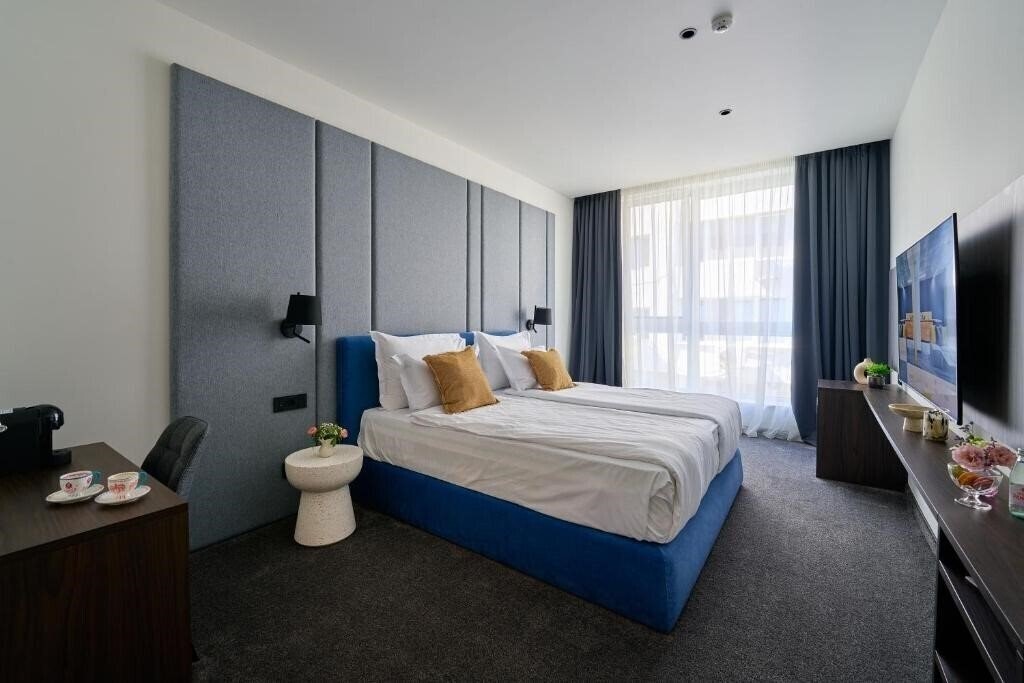 Фотографія Adella Boutique Hotel 4*