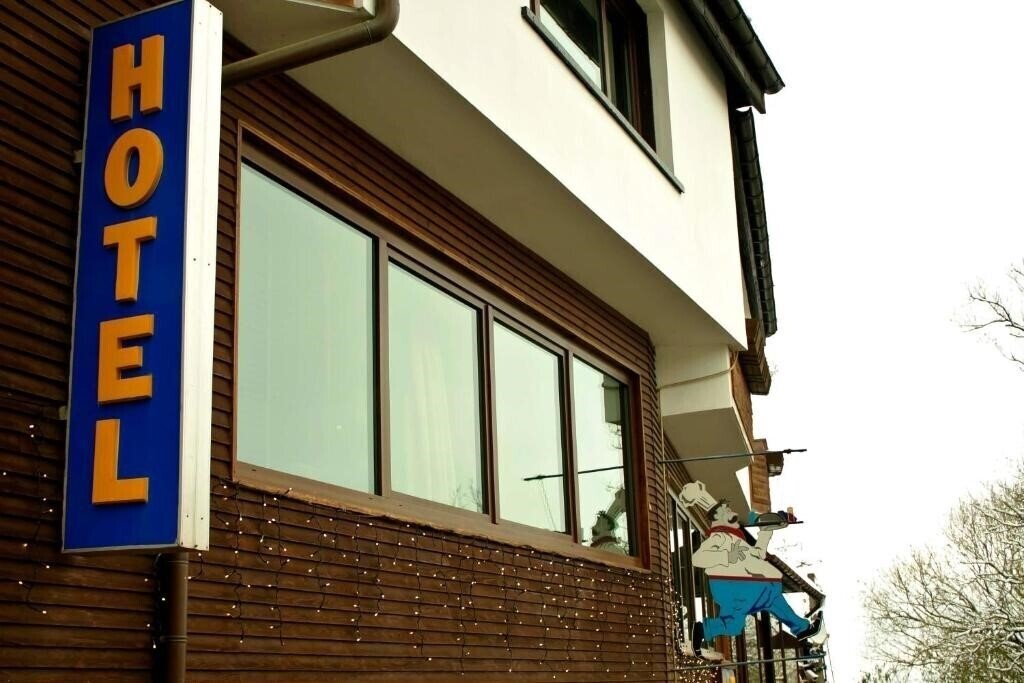 Фотографія Hotel Edi 3*