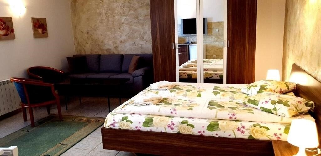 Фотография Andro Apartments 2*