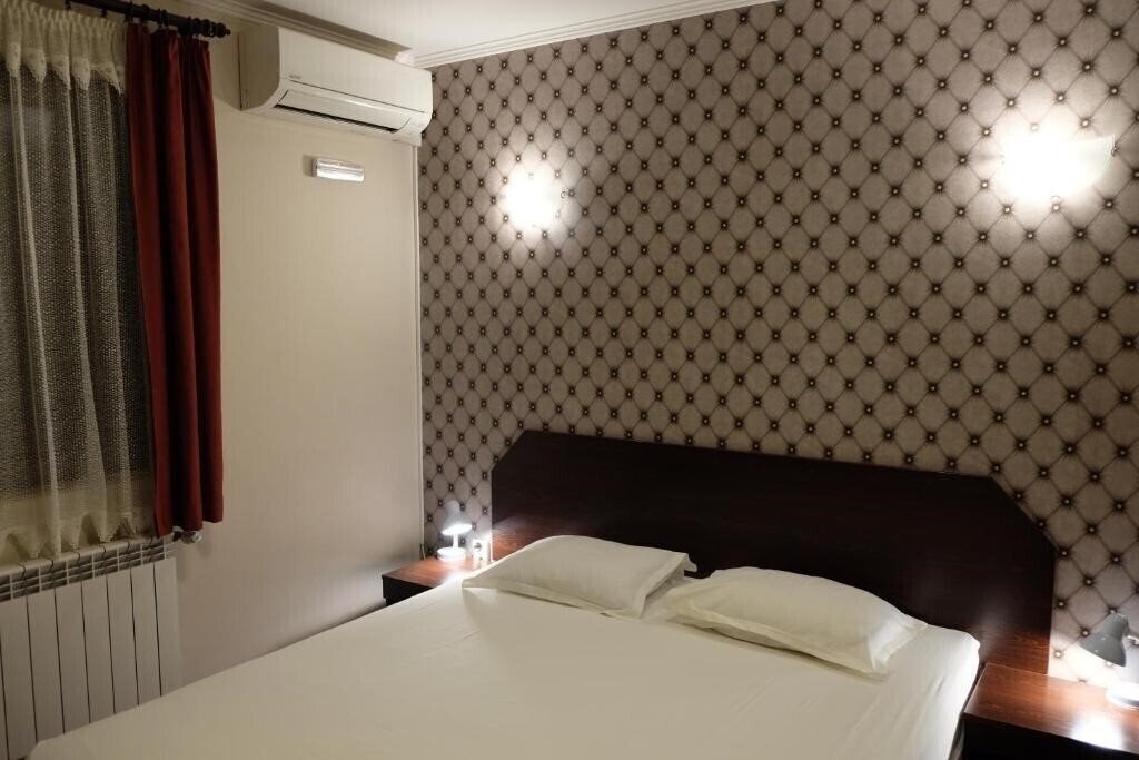 Отель Hotel Complex Romantic 3*