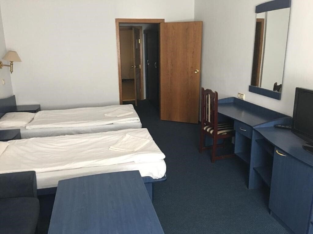 Отель Hostel Elena 2*
