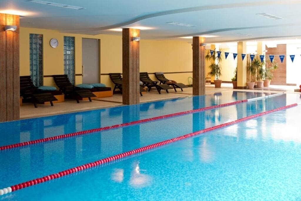 Готель Aparthouse Borovo 3*