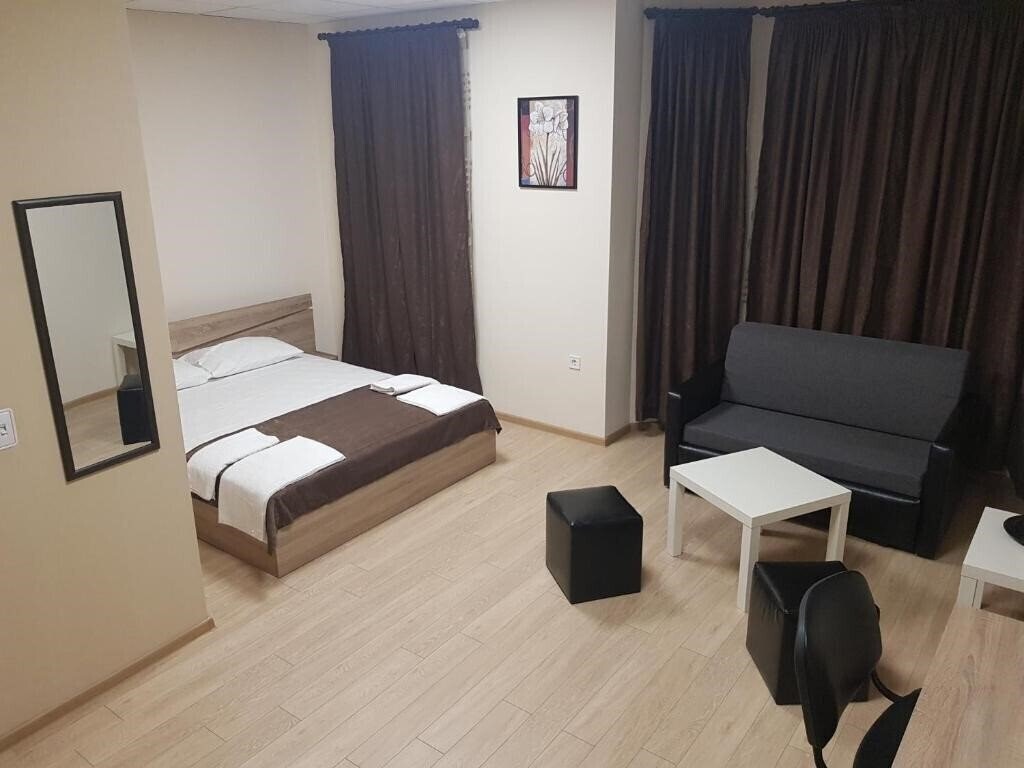 Готель Twain Apart&Rooms 3*