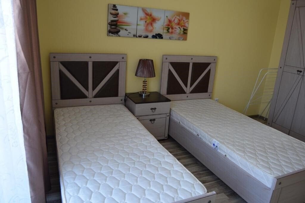 Фотографія Admiral Plaza Apartments 3*