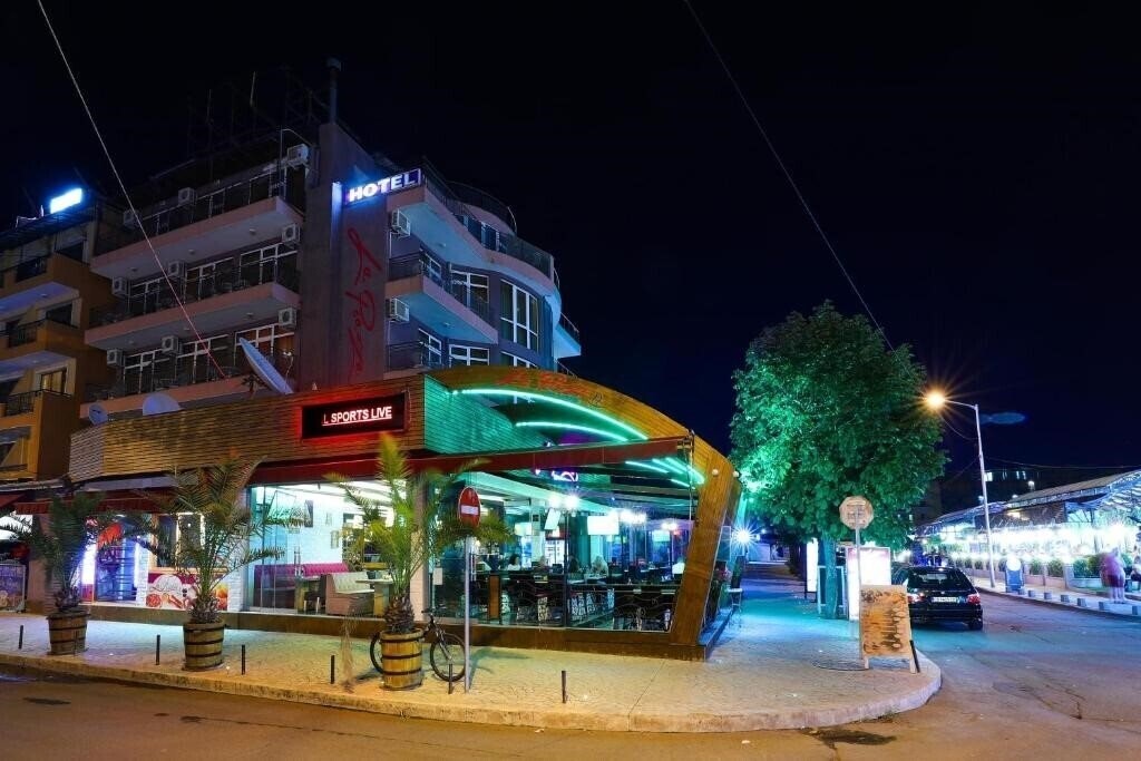 Фотографія La Piazza 2*