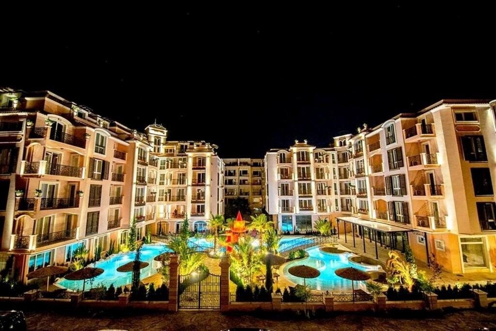 Фото Romance Marine Aparthotel 4*