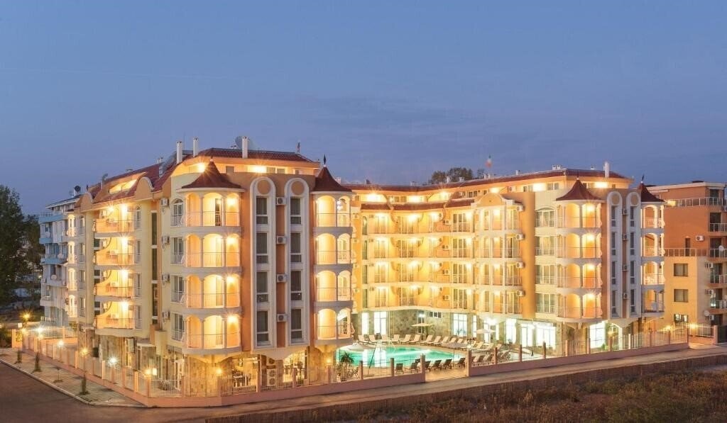 Отель Silver Springs hotel & apartments 3*