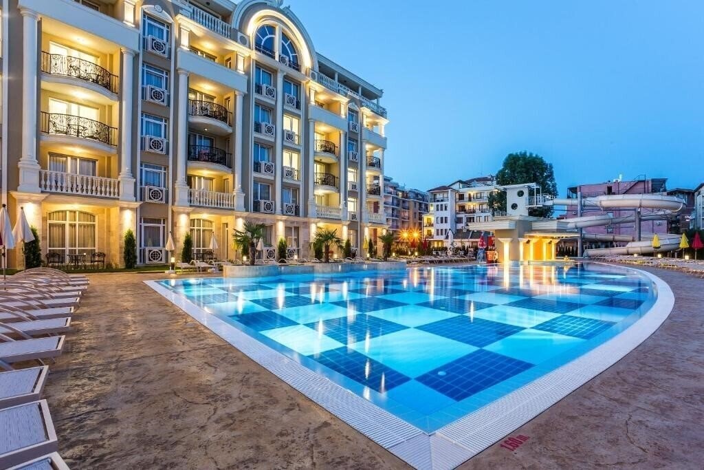 Фото Renaissance Hotel 4*