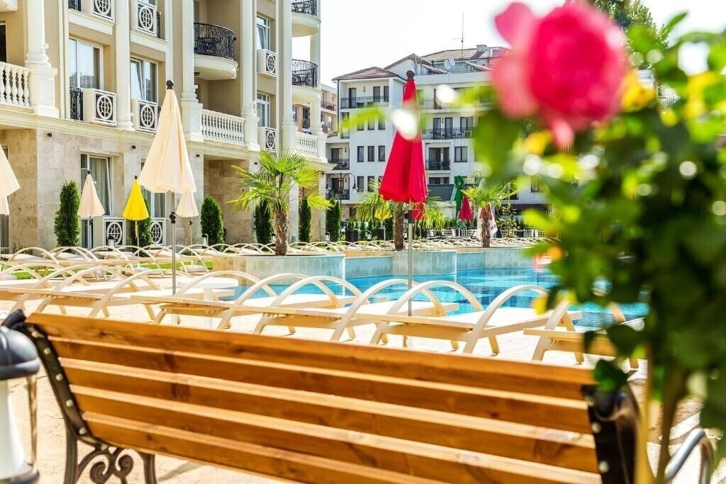 Картинка Renaissance Hotel 4*
