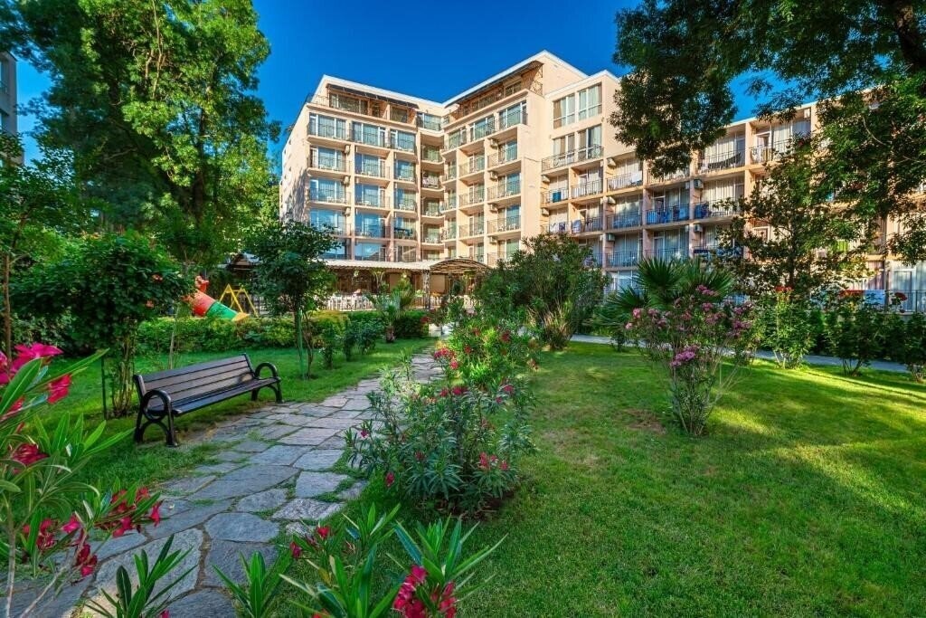 Готель Riva Park Hotel 4*