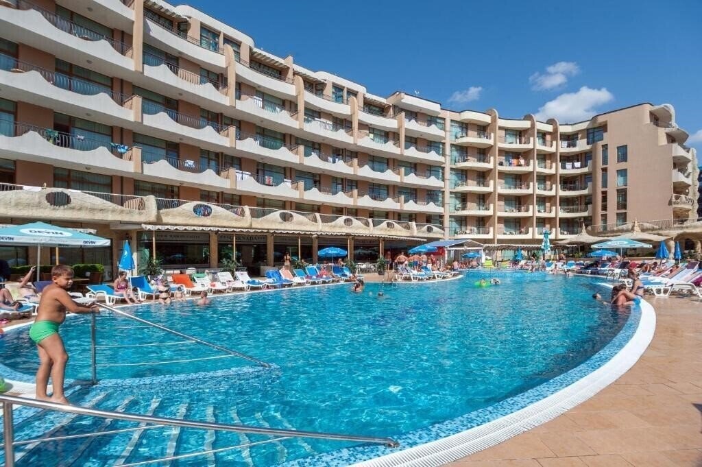Картинка Grenada Ah/Pm 3*