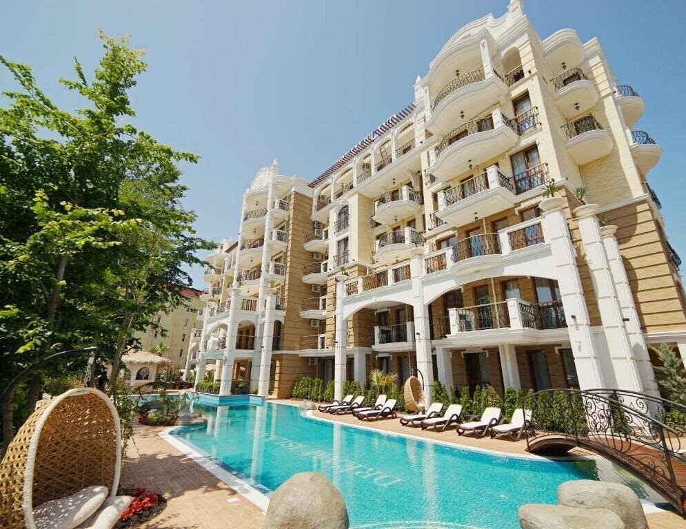 Готель Harmony Suites 8, 9 - Dream Island 4*