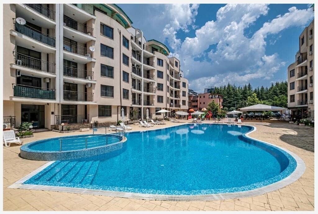 Готель Avalon Apartments 3*