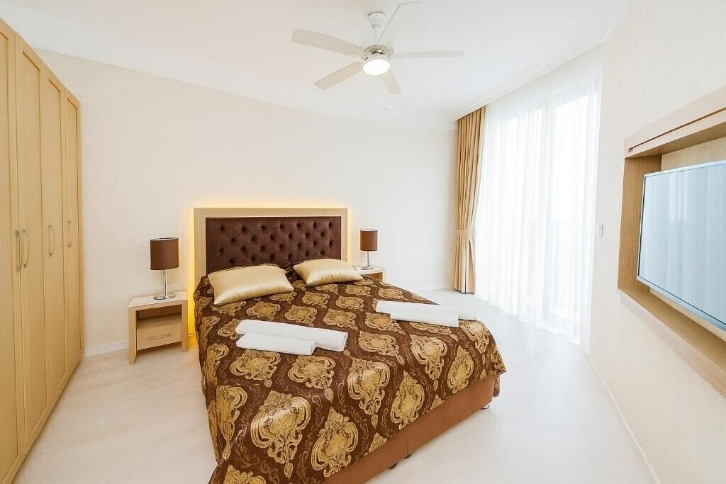 Фотографія Harmony Suites 11, 12, 15 - Grand Resort 4*