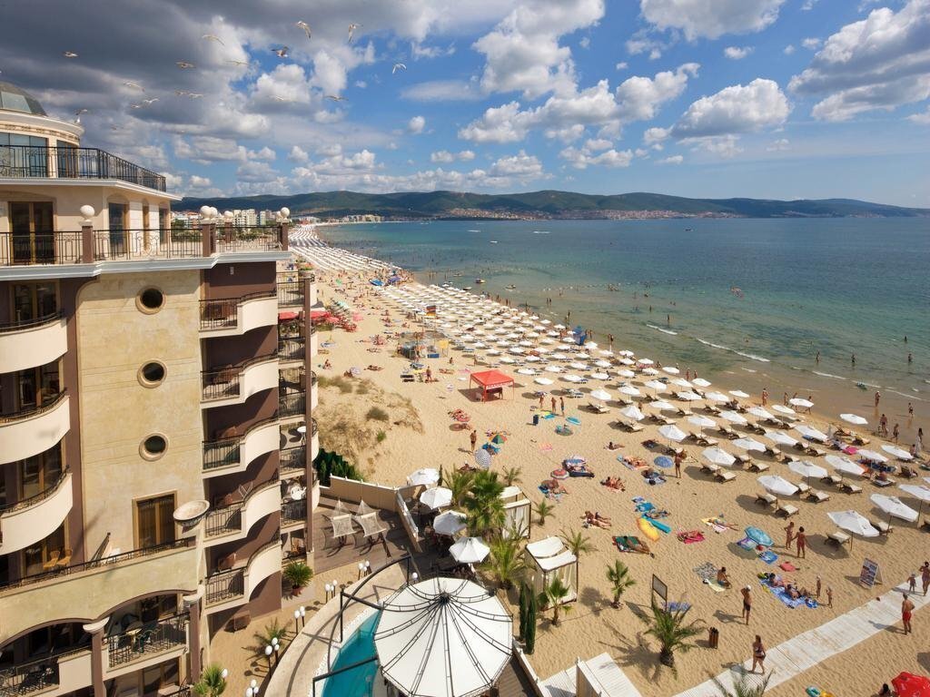 Готель Golden Ina Rumba Beach 3*