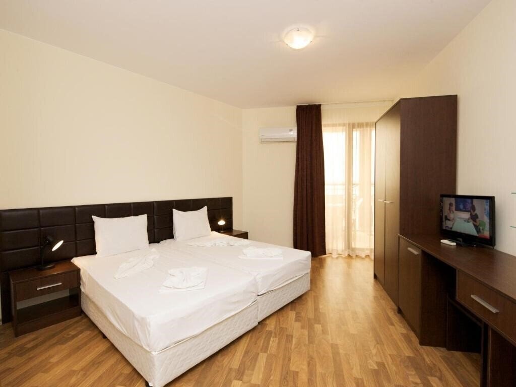 Фото Golden Ina Rumba Beach 3*