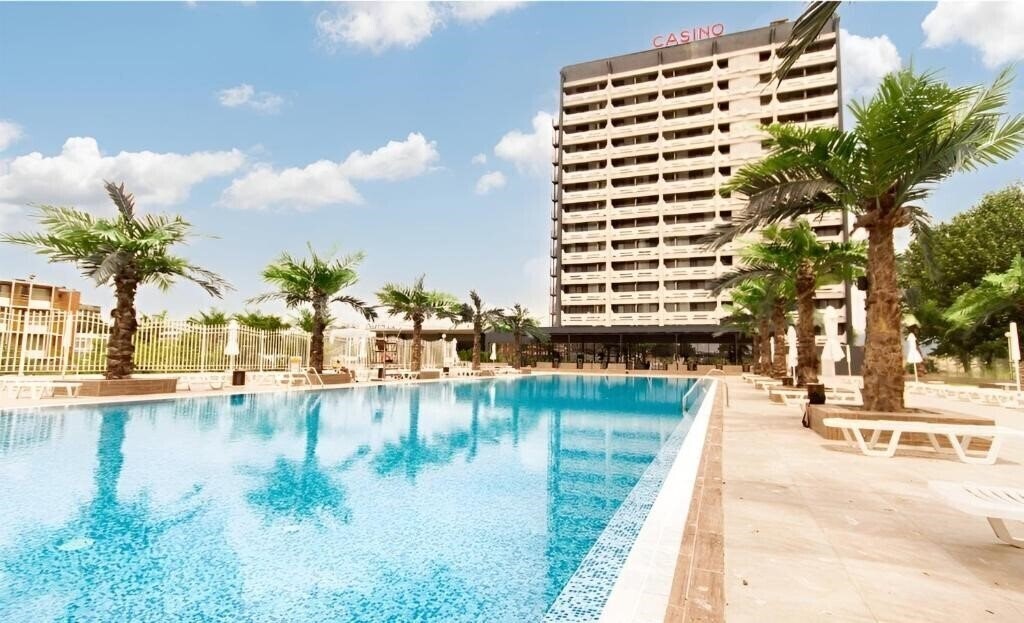 Фотографія Europe Hotel & Casino 4*
