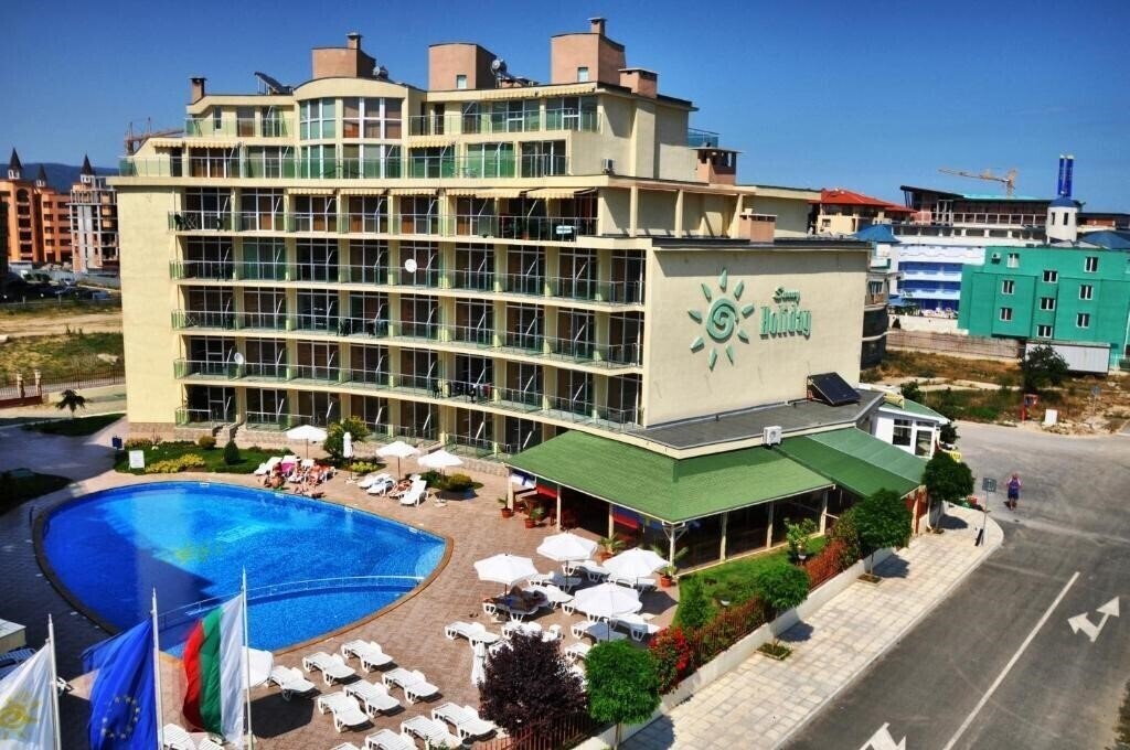 Отель Sunny Holiday Apartments 3*