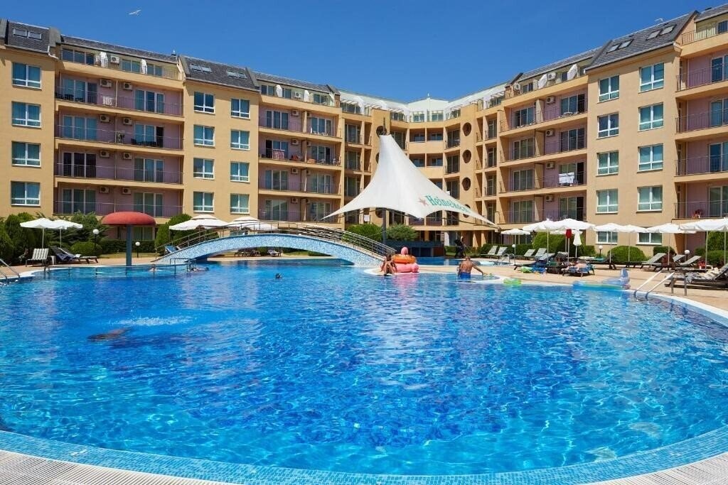 Фотографія Pollo Resort Complex 3*