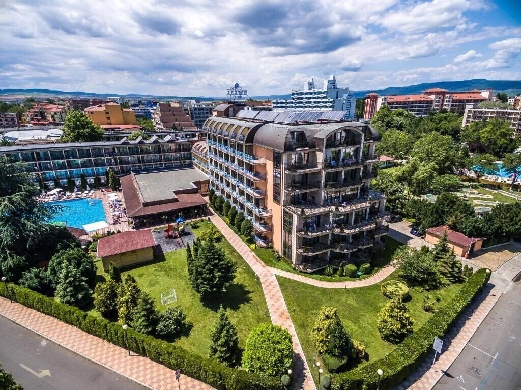 Готель Bayikal Sunny Beach 3*