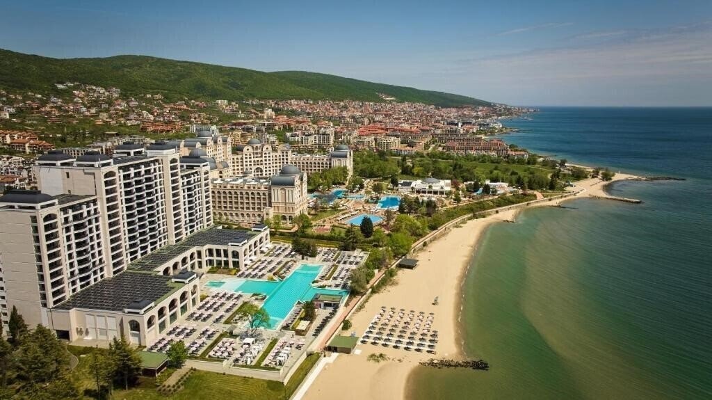 Фотографія Secrets Sunny Beach Resort & SPA (ex. Riu Palace Sunny Beach) 5*