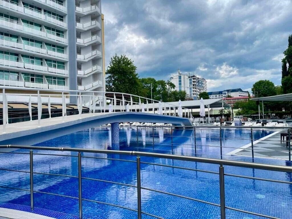 Готель Grand Hotel Nirvana 4*