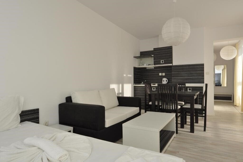 Фото Rainbow Holiday Complex - Sea Isle 3*