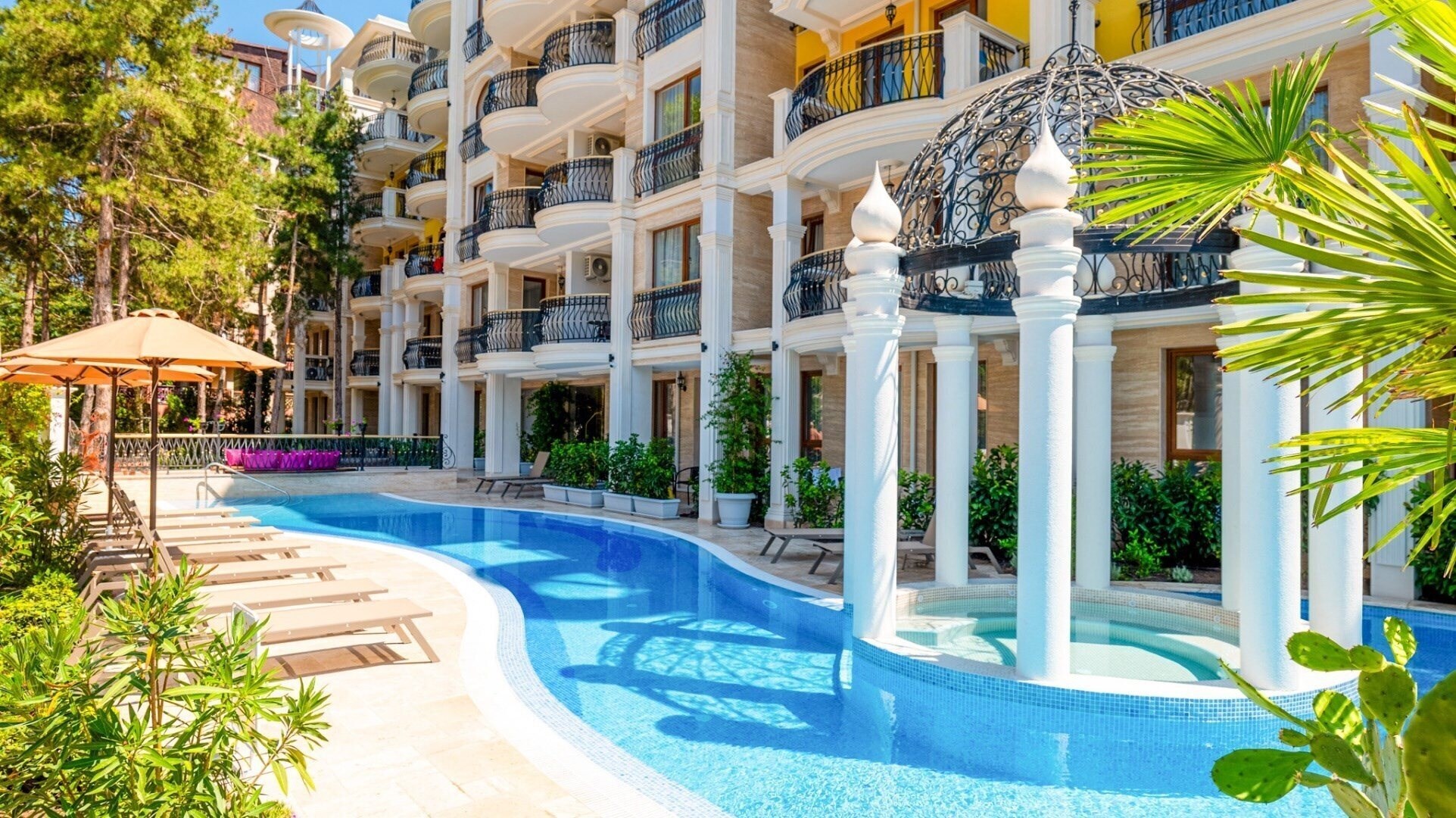 Отель Harmony Suites 18 - Dream Park 3*