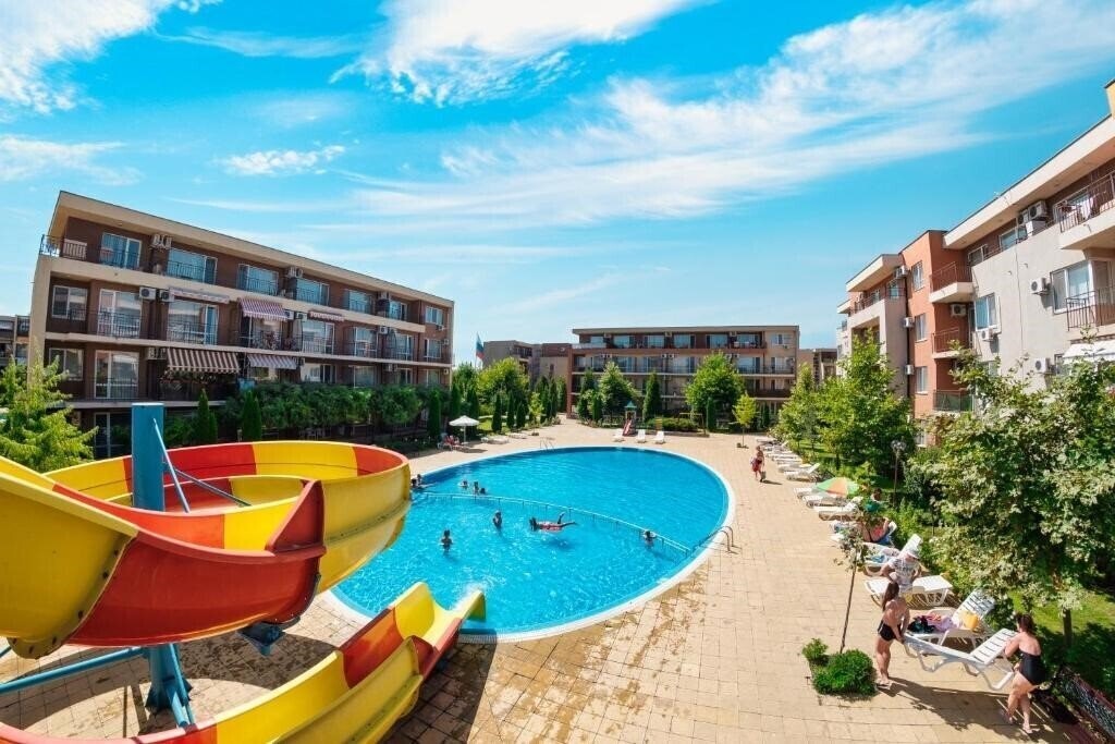 Отель Holiday & Orchid Fort Noks Apartments 2*