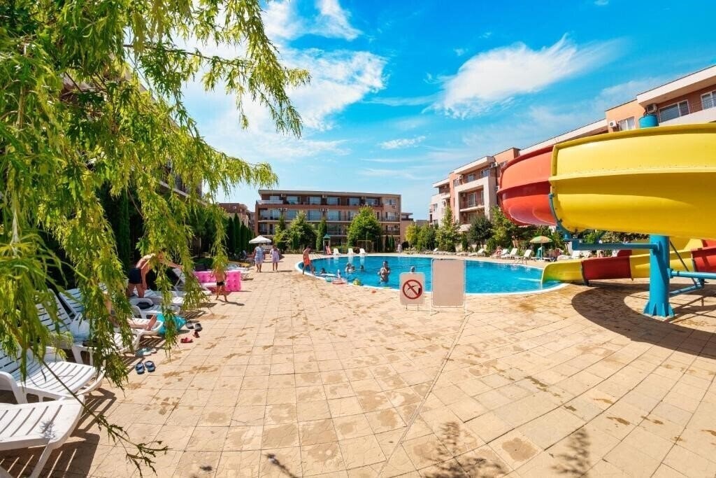 Фотография Holiday & Orchid Fort Noks Apartments 2*