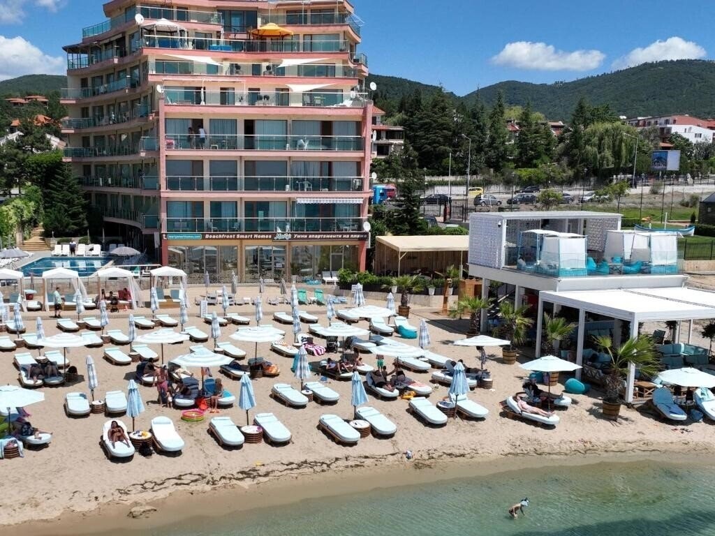 Фото Beachfront Smart Homes by Marty's 2*