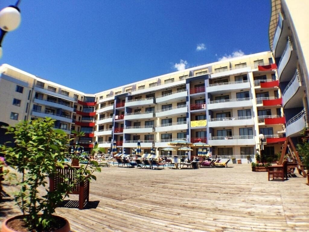 Готель Apartment In Central Plaza 2*