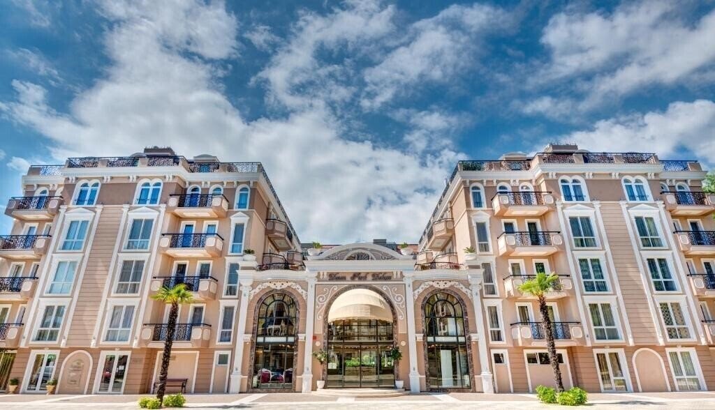 Отель Dawn Park Deluxe Apart Hotel 3*