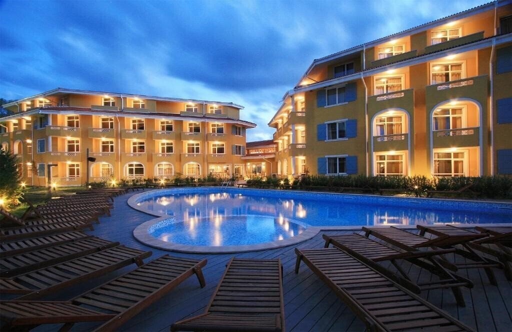Отель Blue Orange 4*