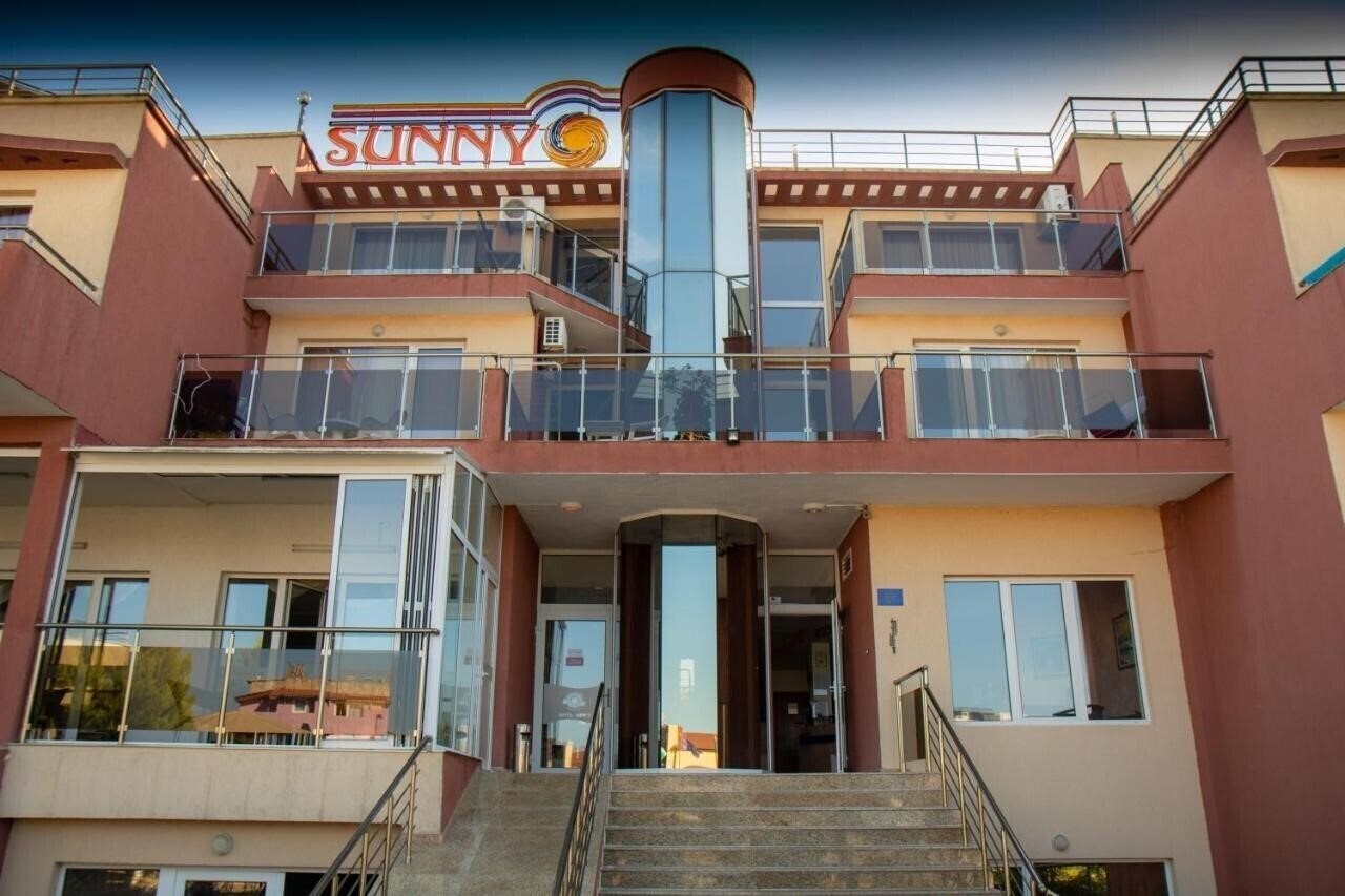 Картинка Sunny 3*
