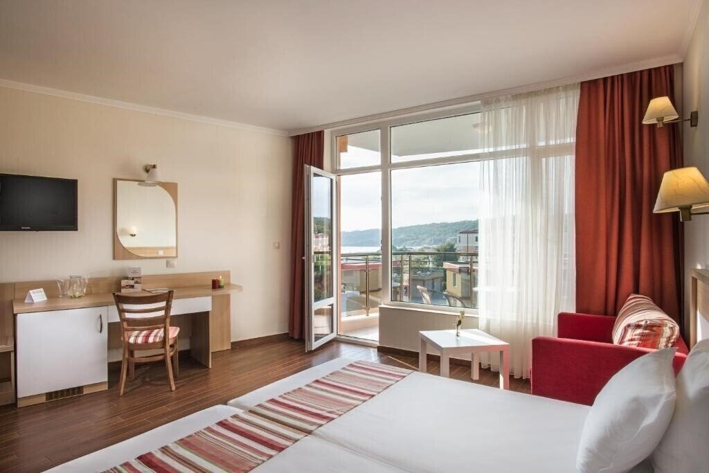 Фото Hotel Miramar Sozopol (ex. Miramar Sozopol) 3*