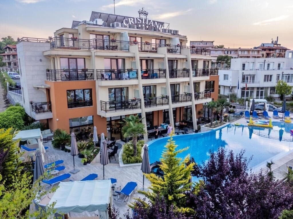 Готель Cristiani 3*