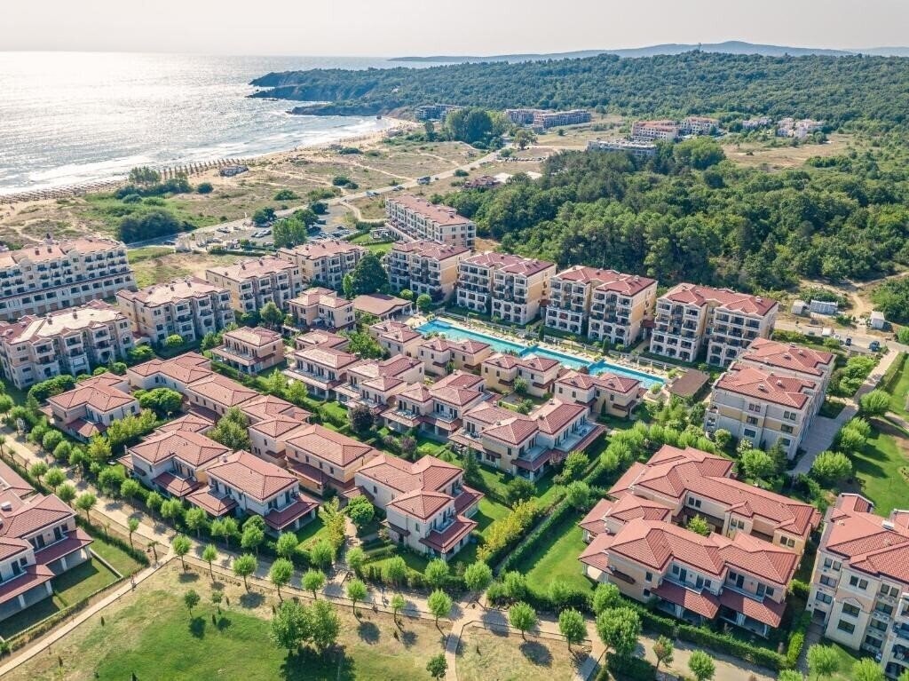 Картинка Green Life Apartments Sozopol (ex. Greenlife Resort Sozopol, Green Life Beach Resort, Green Life Beach Resort App) 4*