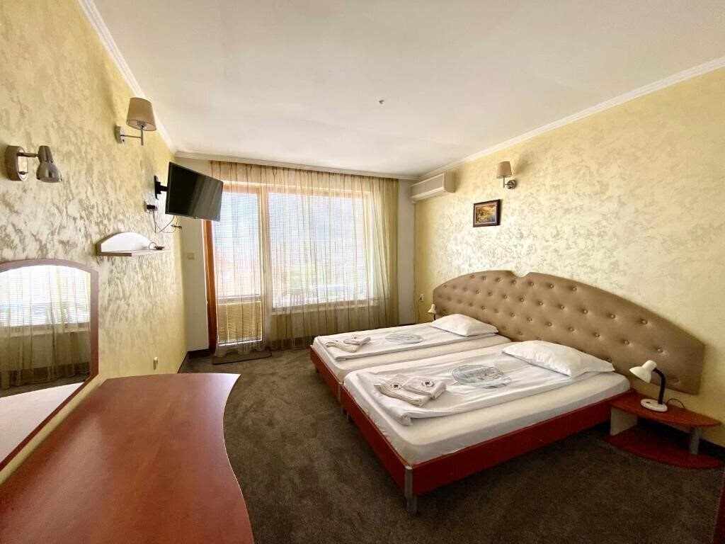 Фотографія Golden Fish Family Hotel (ex. Golden Fish, Villa Golden Fish) 3*