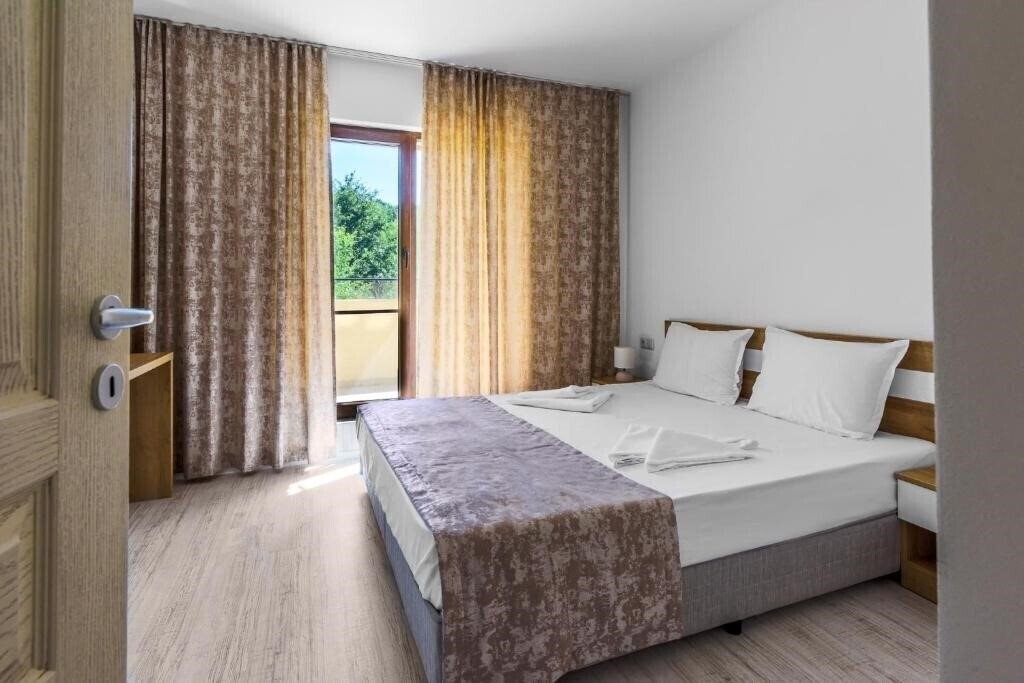 Фото Lily Beach Resort 3*
