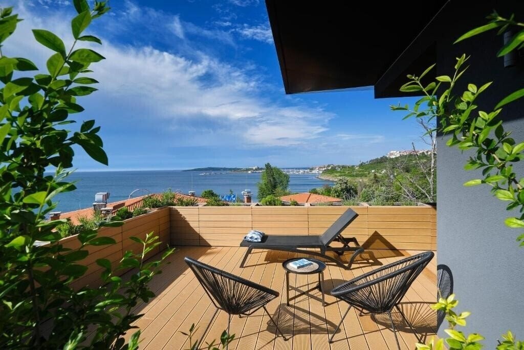 Готель Viva Mare Beach 4*