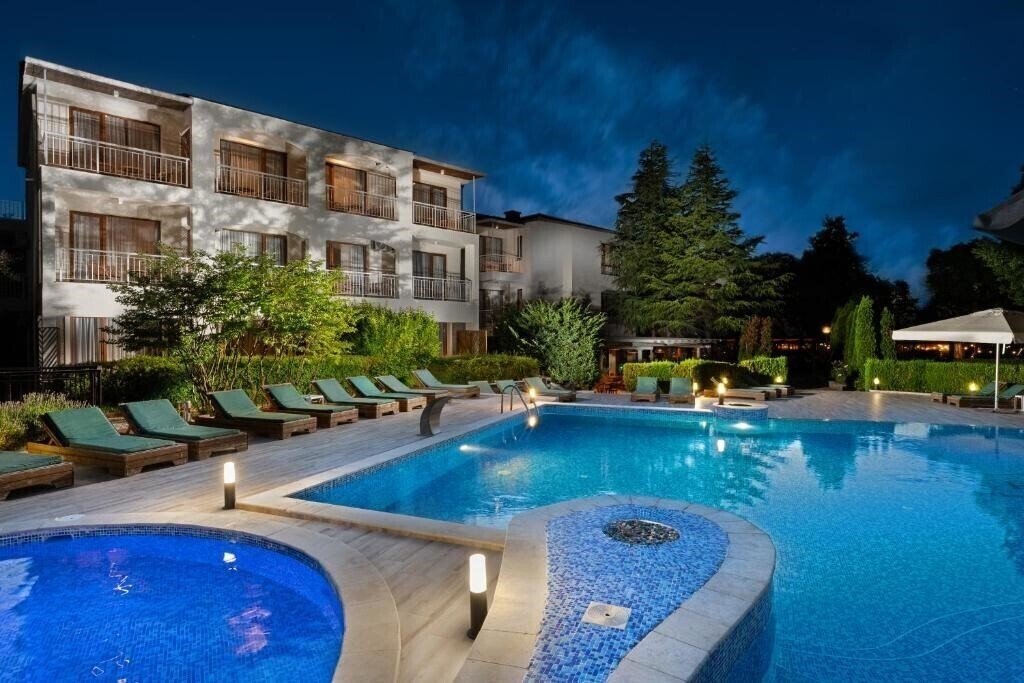Отель Paradise Bay 3*