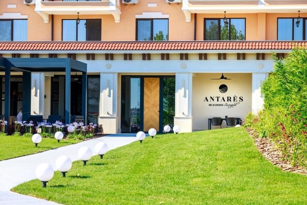 Готель Green Life Sozopol Antares 4*