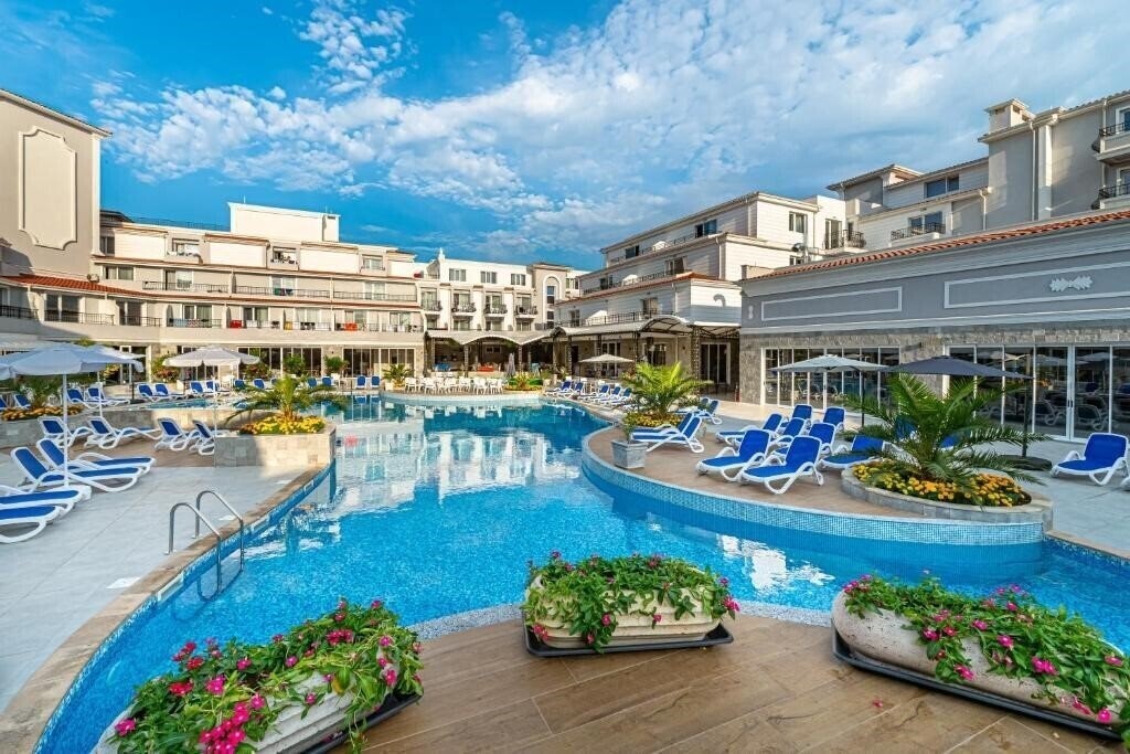Отель Martinez Hotel 4*